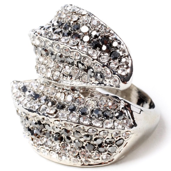 Cocktail Ring - Picture 1 of 4